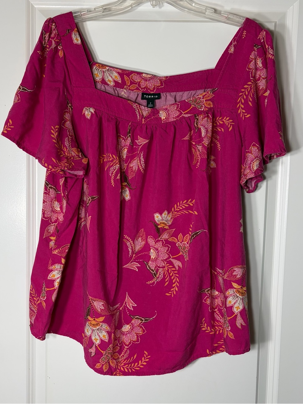 Torrid Hot Pink Floral Square-Neck Challis Flutter Sleeve Top size 2